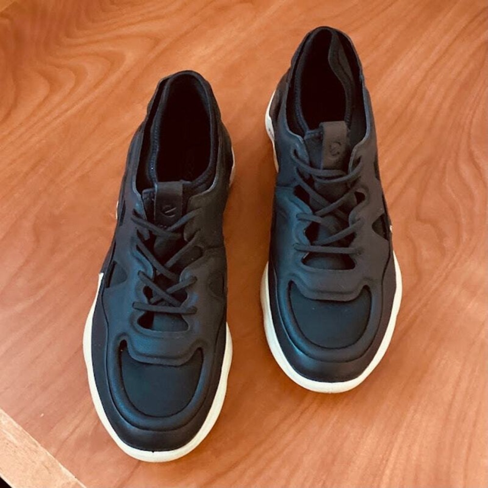 Ecco Women's Size 9 Black Elo Athletic Phorone Shoes in Black Sneakers S7.5 - Picture 2 of 10